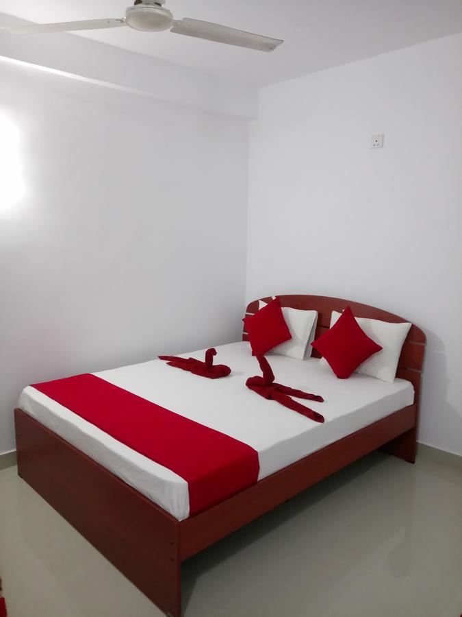 نيجومبو Oasis Beach Hotel المظهر الخارجي الصورة