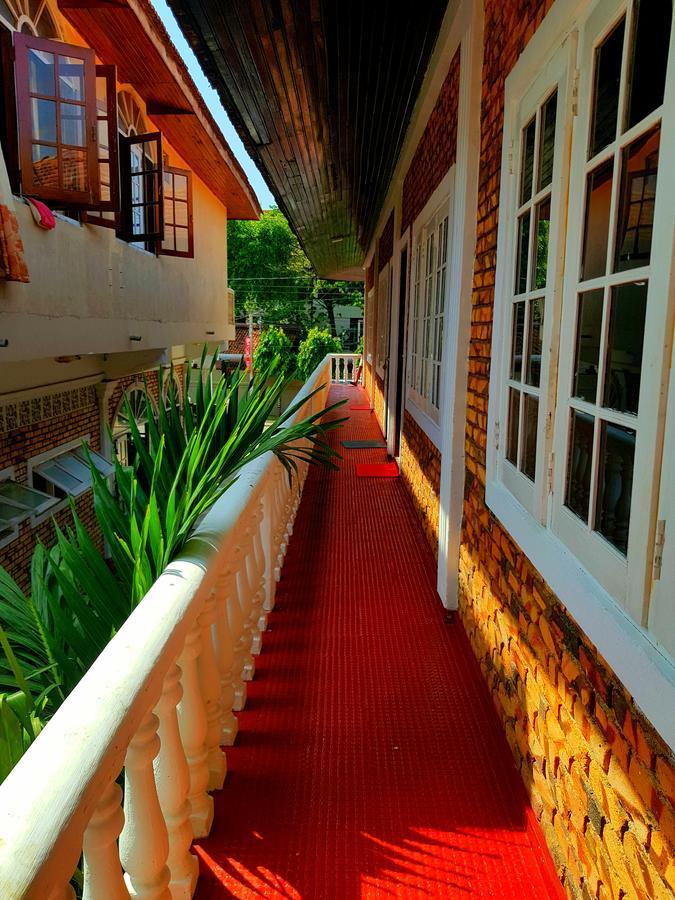 نيجومبو Oasis Beach Hotel المظهر الخارجي الصورة